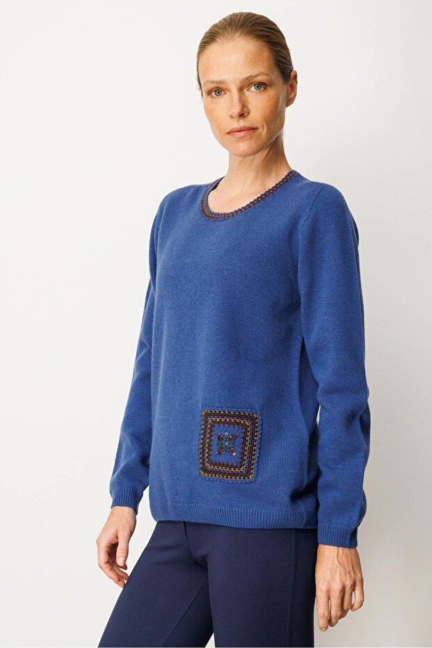 Women's Crew Neck Pocket and Collar Crocheted Wool Sweater Blue