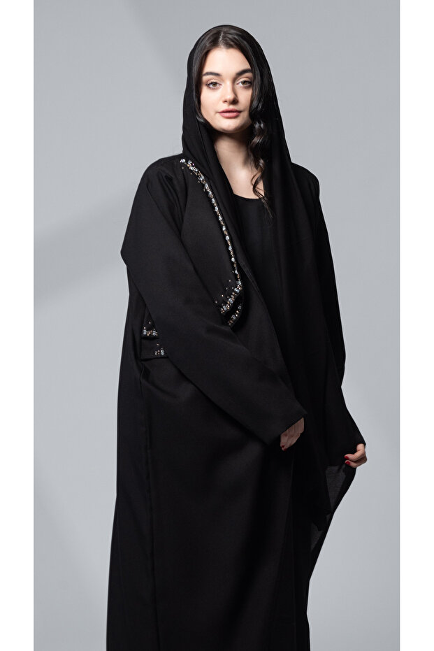 عباية سوداء مشكوكة بالخرز - 5