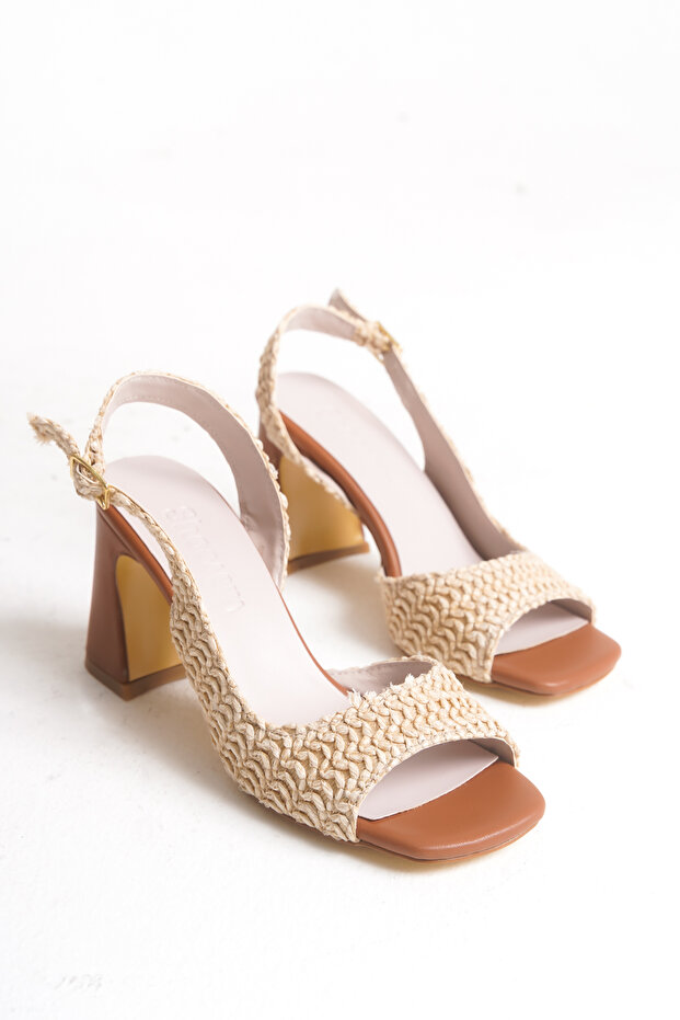 Women's Straw Design Asymmetrical Strappy Blunt Toe Chunky Heeled Shoes