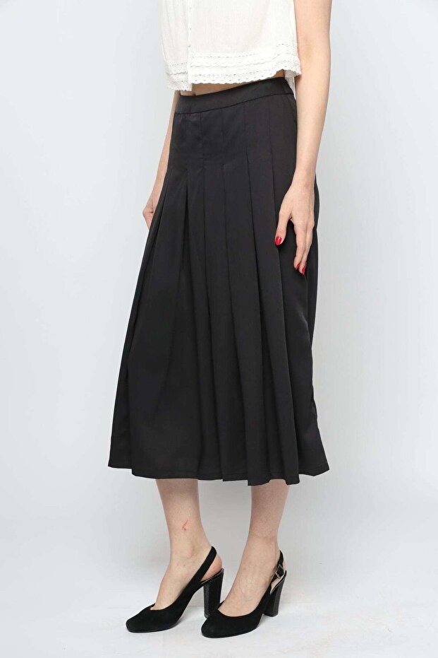 بنطلون واسع مقصوص سادة - 4