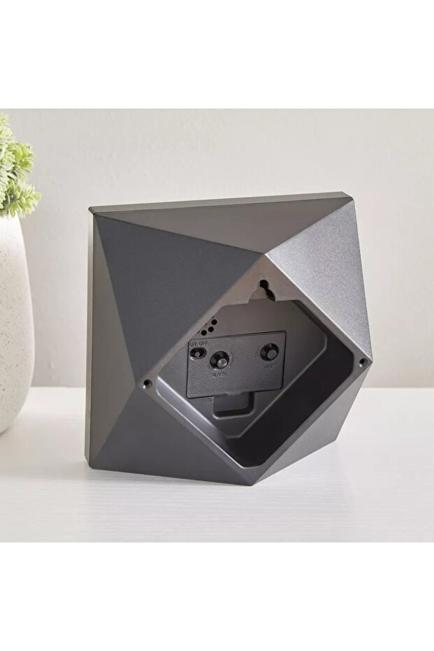 Alto Table Alarm Clock - 15.3 x 7.3 x 15.3 cm - 3