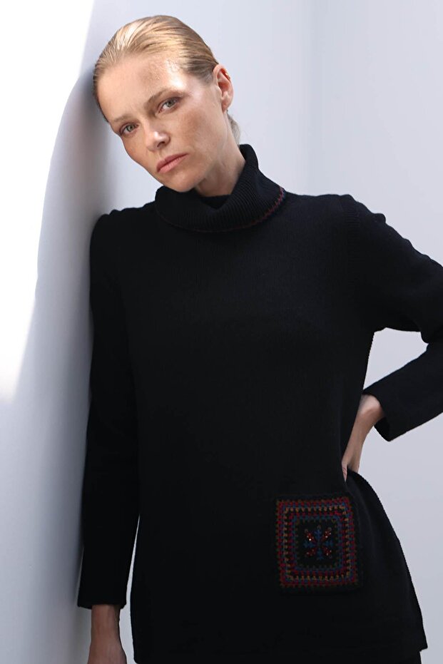 Women's Degaje Collar Pocket and Collar Crocheted Wool Sweater Black