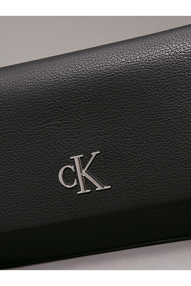 Women Black Minimal Monogram Convertible Shoulder Bag - 4