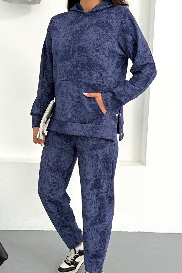 Women's Tie-Dye Patterned Hooded Modal Set with Kangaroo Pocket and Snap Detail