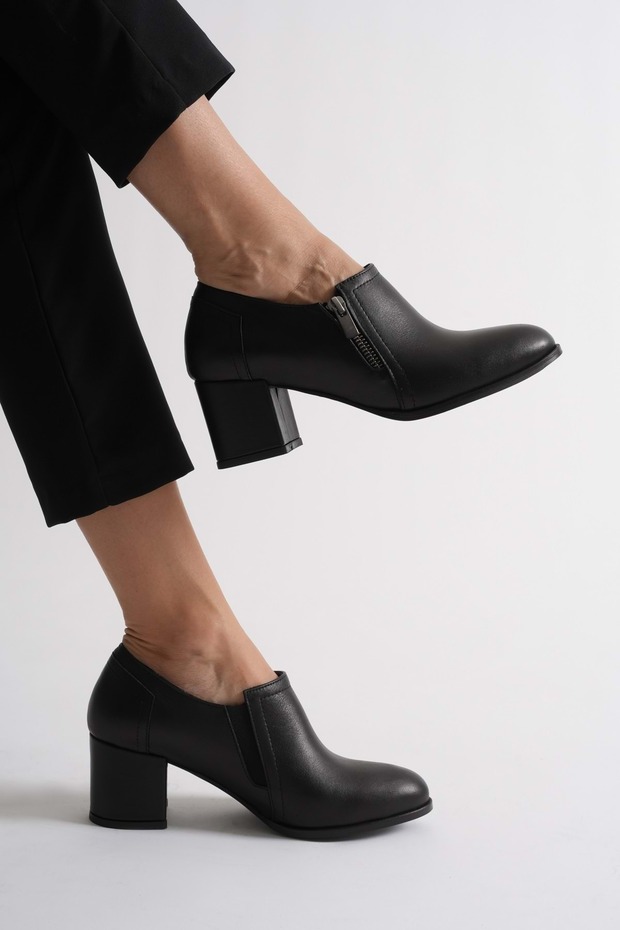 Women's Genuine Leather Zipper Detailed Stylish Heeled Shoes - Black