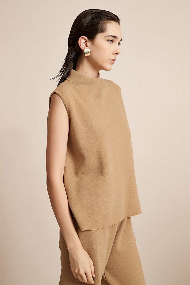 Solid High Neck Sleeveless Top - 4