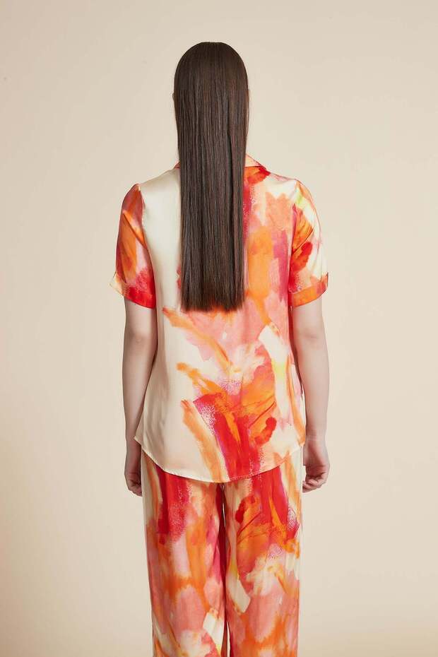 بلوزة مطرزة بأزرار - 6