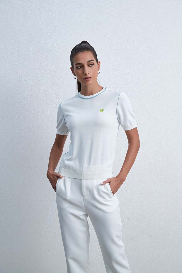 بلوزة سادة بياقة دائرية وأكمام نصفية - 4