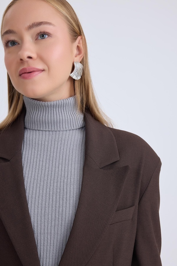 Single Button Padded Jacket - 4