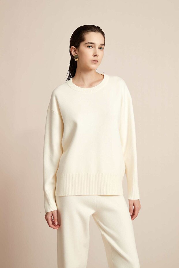 بلوزة سادة بأكمام طويلة - 4