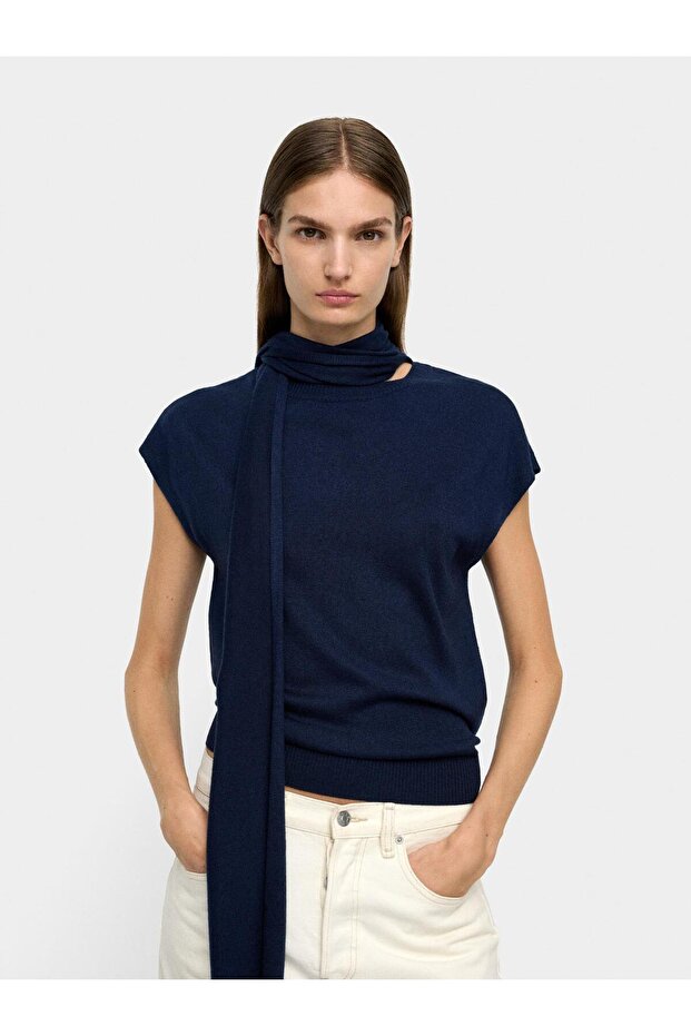 Boyun Bağlı Örme Yelek - 2