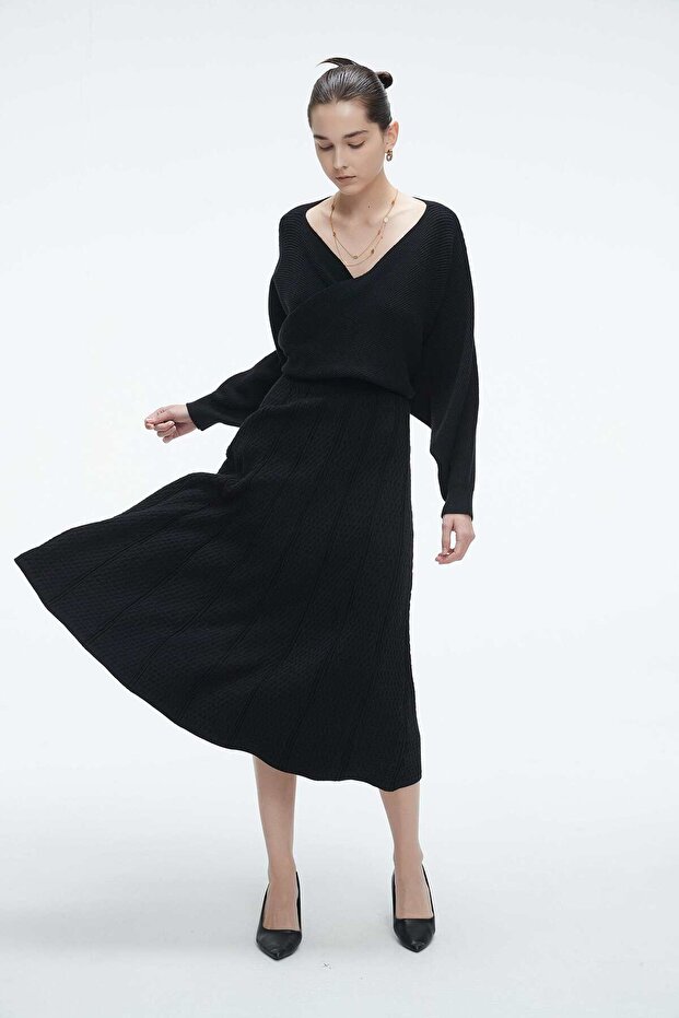 Solid Long-Sleeve Top - 5