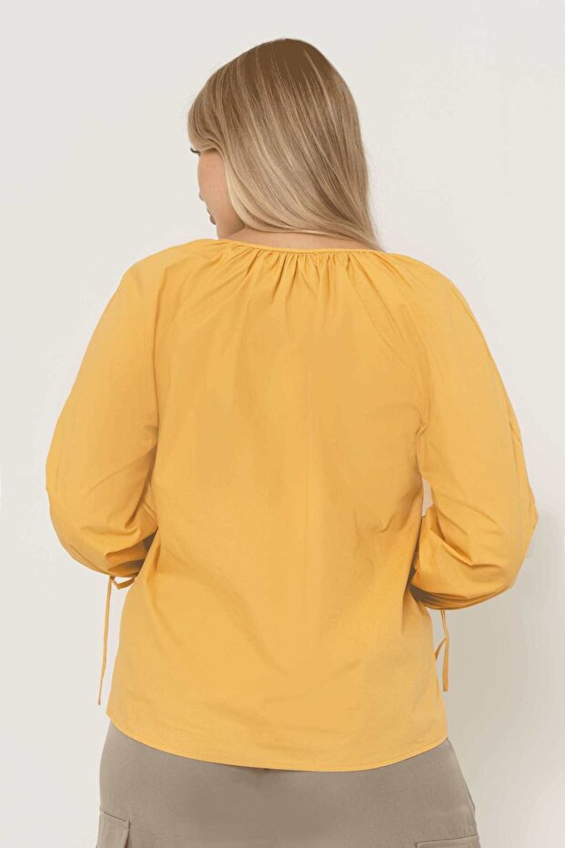 بلوزة سادة مكشكشة بأكمام طويلة - 5