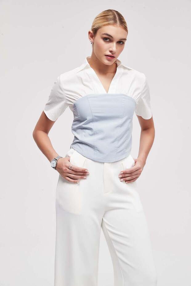 بلوزة سادة بأكمام نصفية - 1