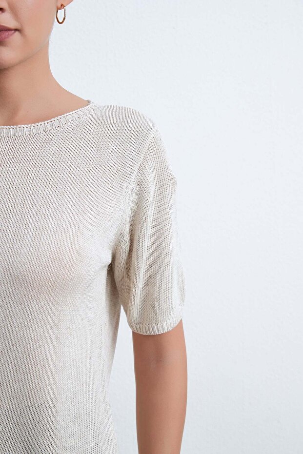 بلوزة سادة قصيرة بأكمام نصفية - 4