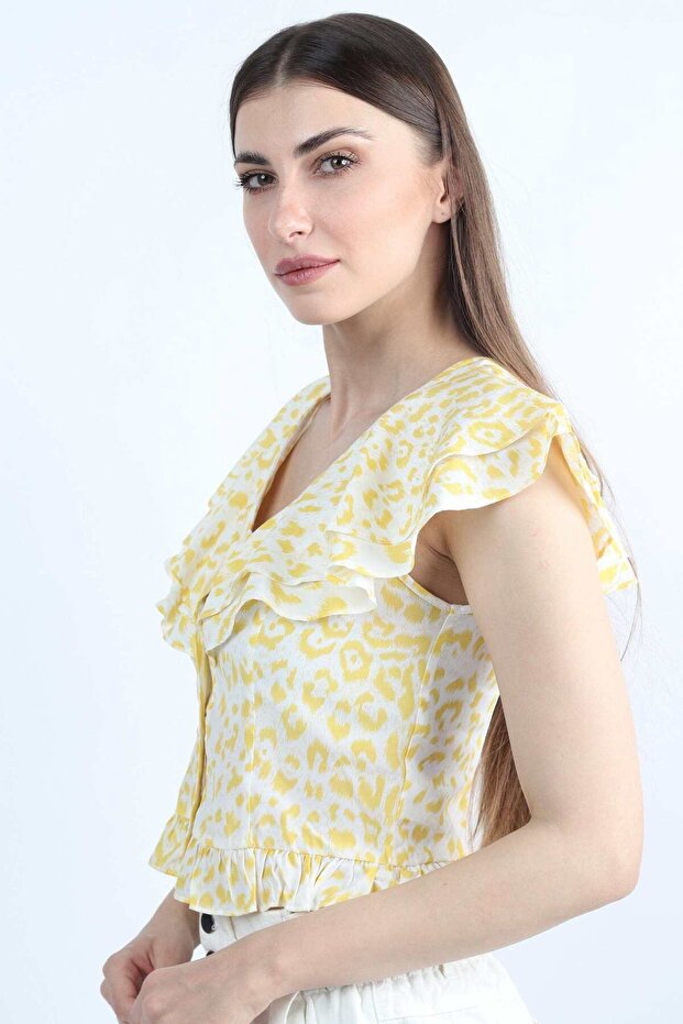 بلوزة بطبعة النمر وفتحة رقبة على شكل حرف V - 1