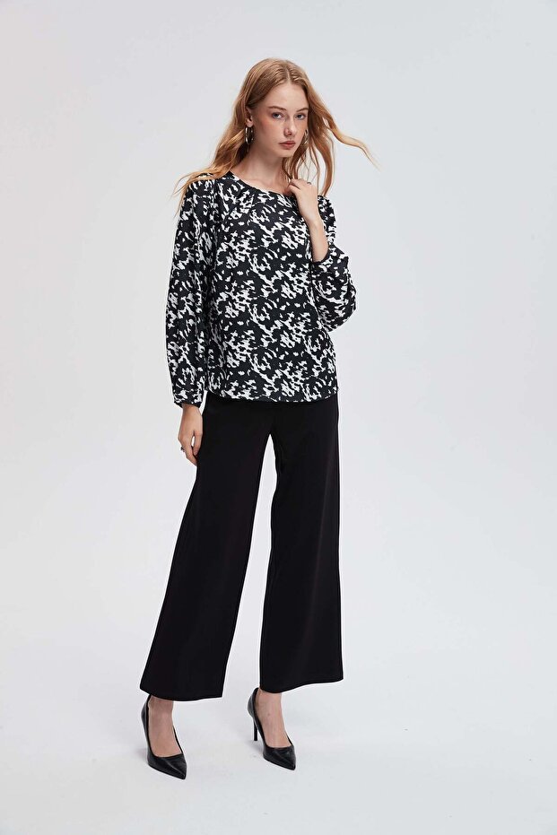 بلوزة مطبوعة بأكمام طويلة - 4