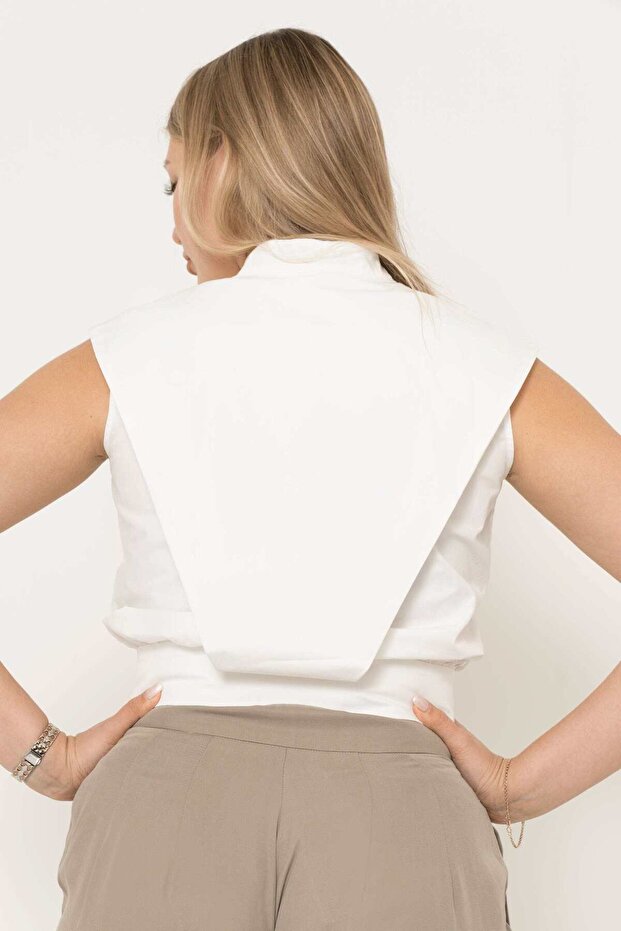 Solid Buttoned Sleeveless Top - 3