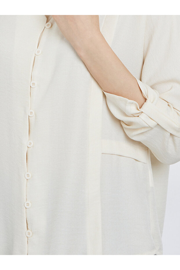 قميص سادة بأكمام مطوية وأزرار - 3