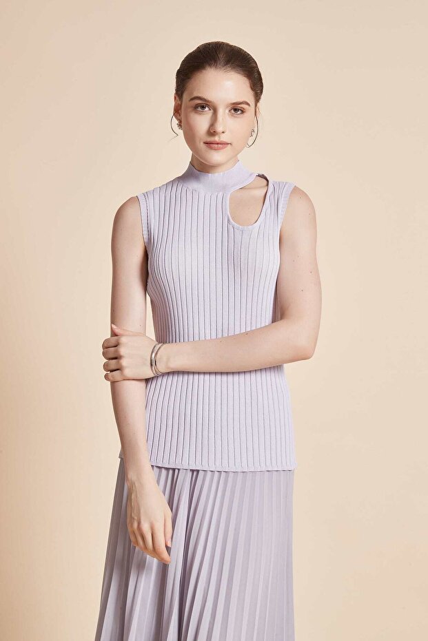 بلوزة سادة مضلعة بدون أكمام - 5