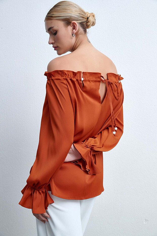 بلوزة سادة بأكمام طويلة وأكتاف مكشوفة - 5