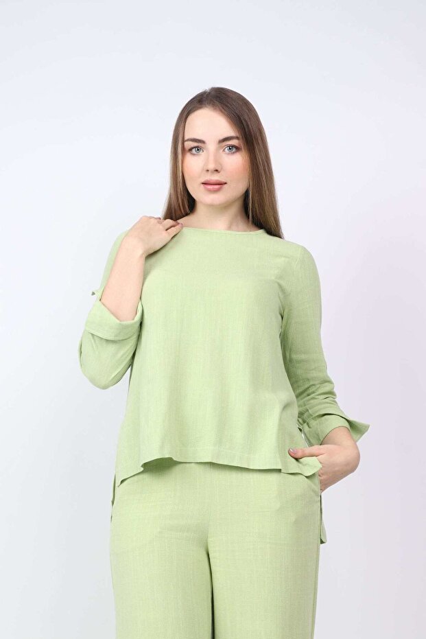 بلوزة سادة طويلة من الأمام وقصيرة من الخلف - 1