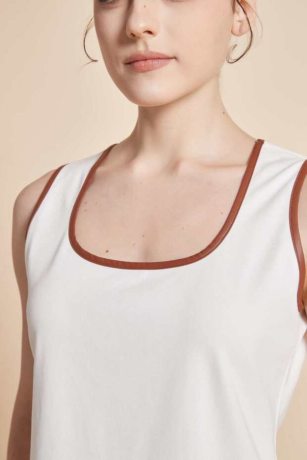 بلوزة سادة فضفاضة برقبة مربعة - 8