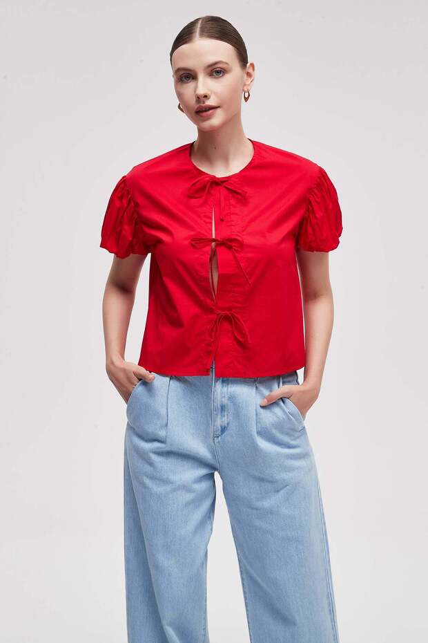 بلوزة سادة بأكمام منتفخة مكشكشة - 1