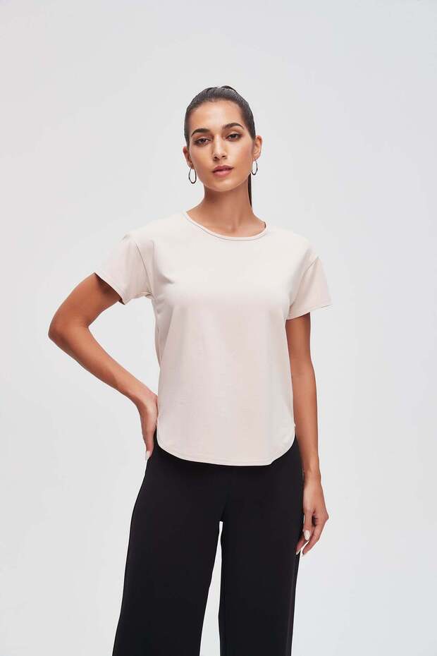 بلوزة سادة بأكمام نصفية - 1