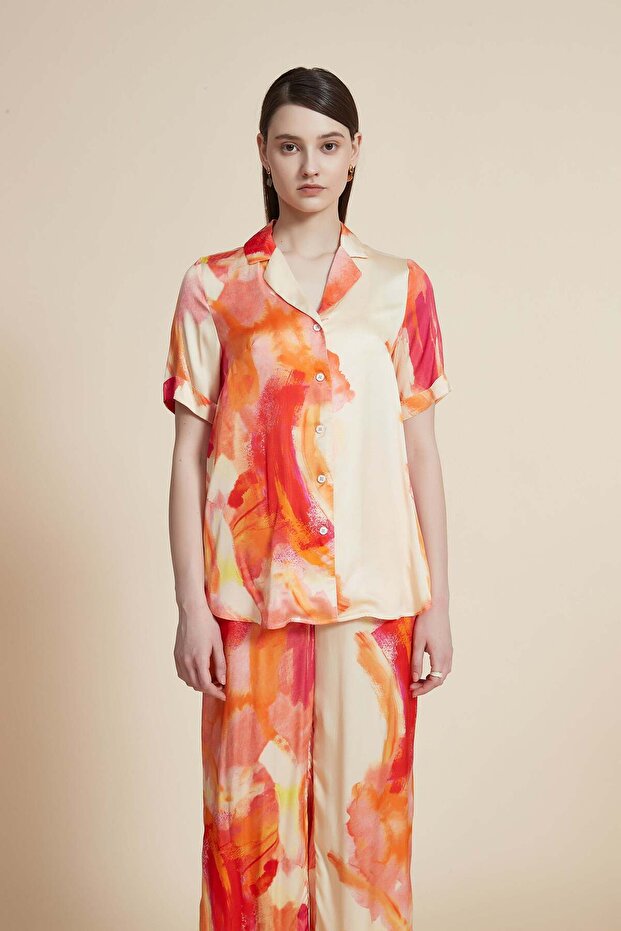 بلوزة مطرزة بأزرار - 2