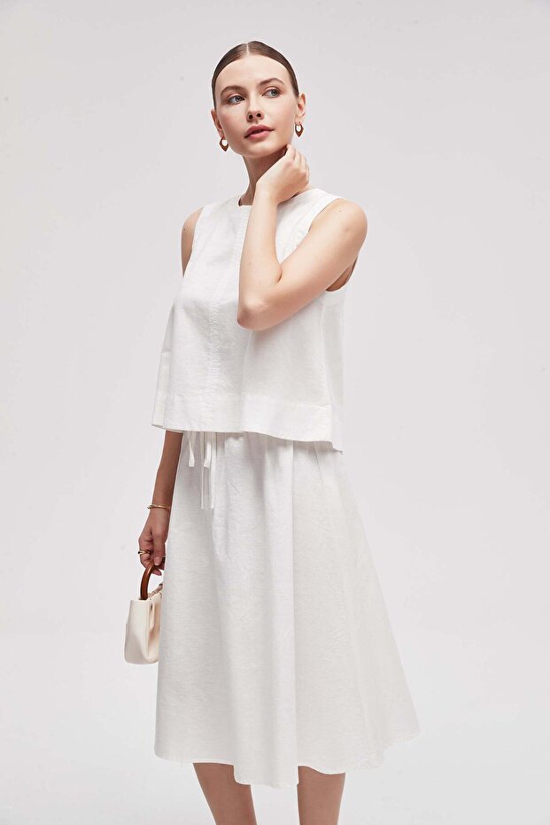 Solid Sleeveless Top - 4