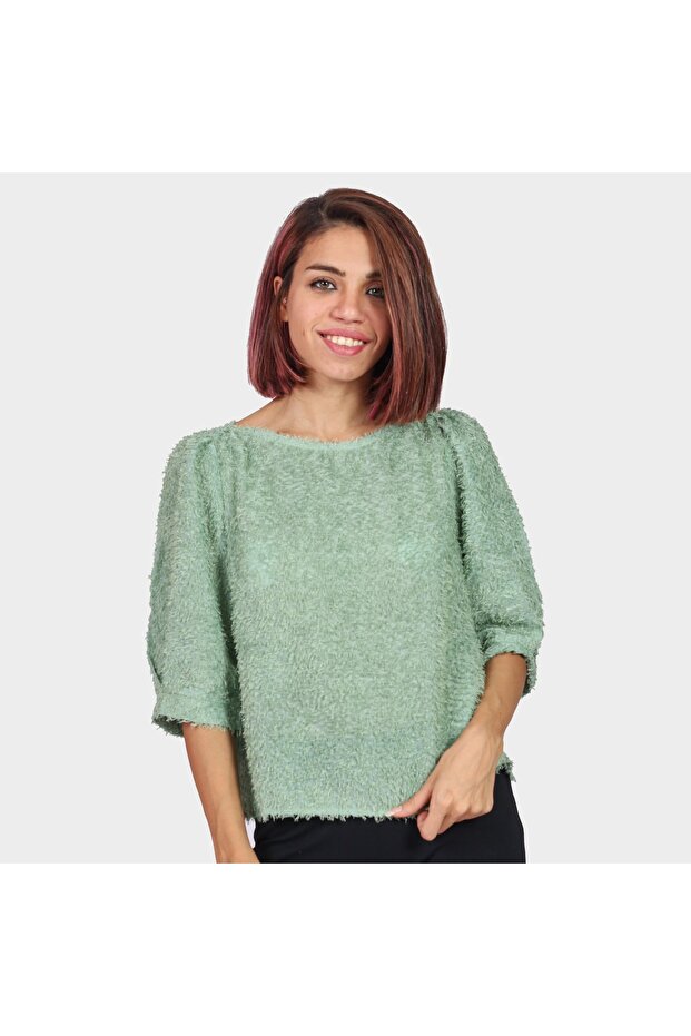 Feather Round-Neck Half-Sleeve Top