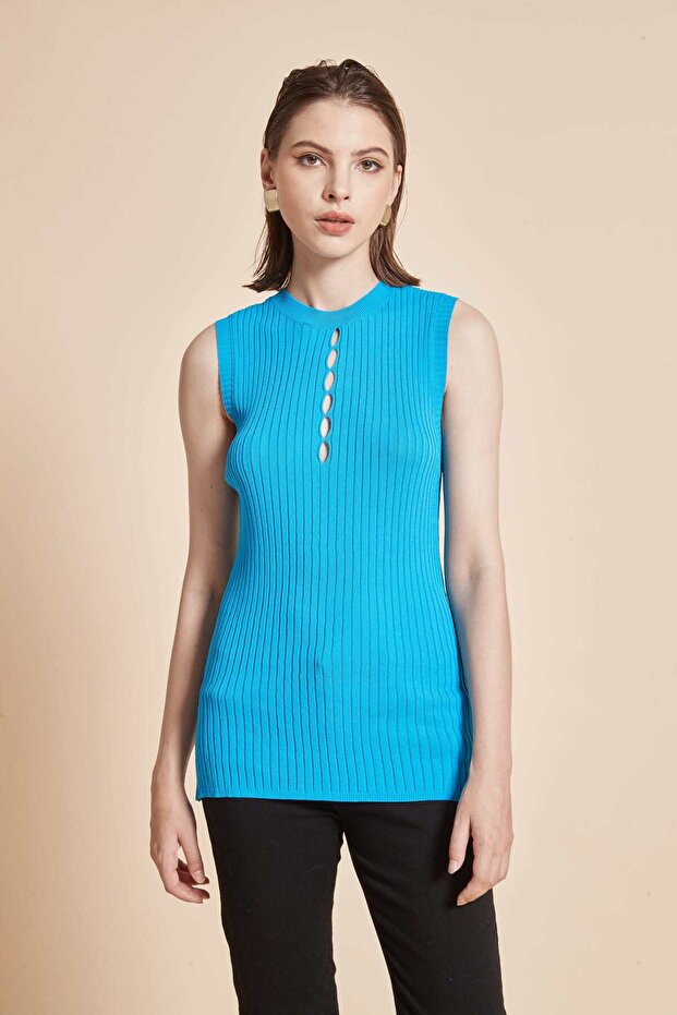 Solid Ribbed Sleeveless Top - 1