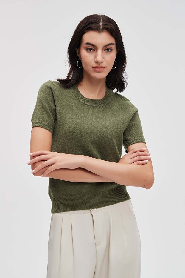 Solid Cropped Half-Sleeve Top - 1