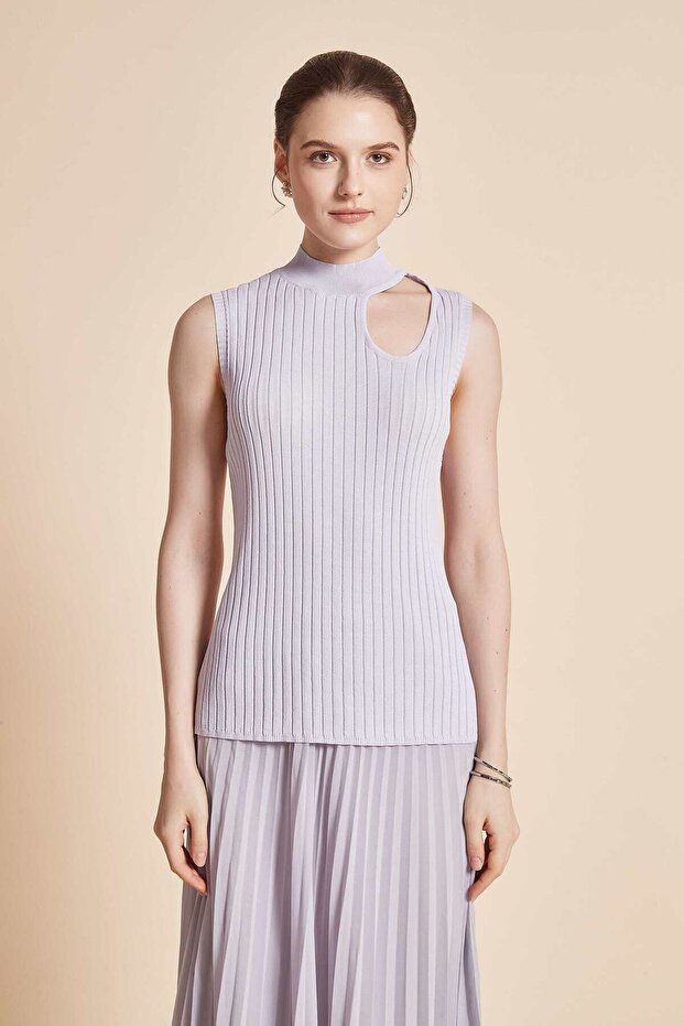 بلوزة سادة مضلعة بدون أكمام - 2