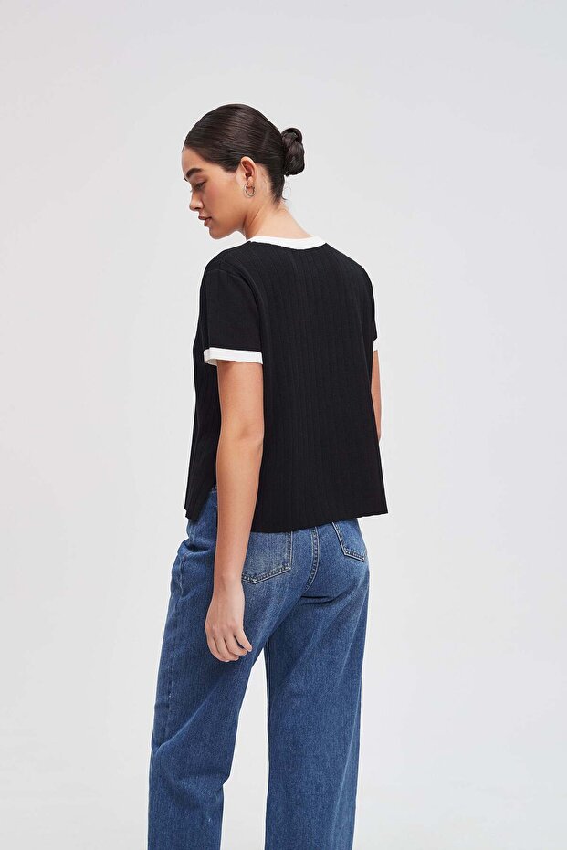 بلوزة سادة بأكمام نصفية - 6