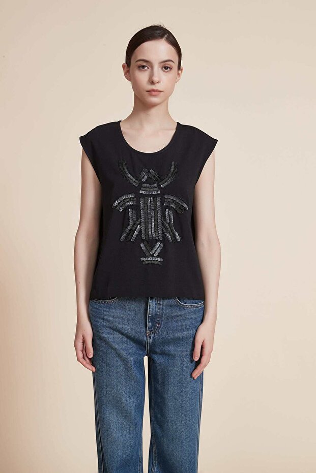 Solid Sleeveless Top - 2