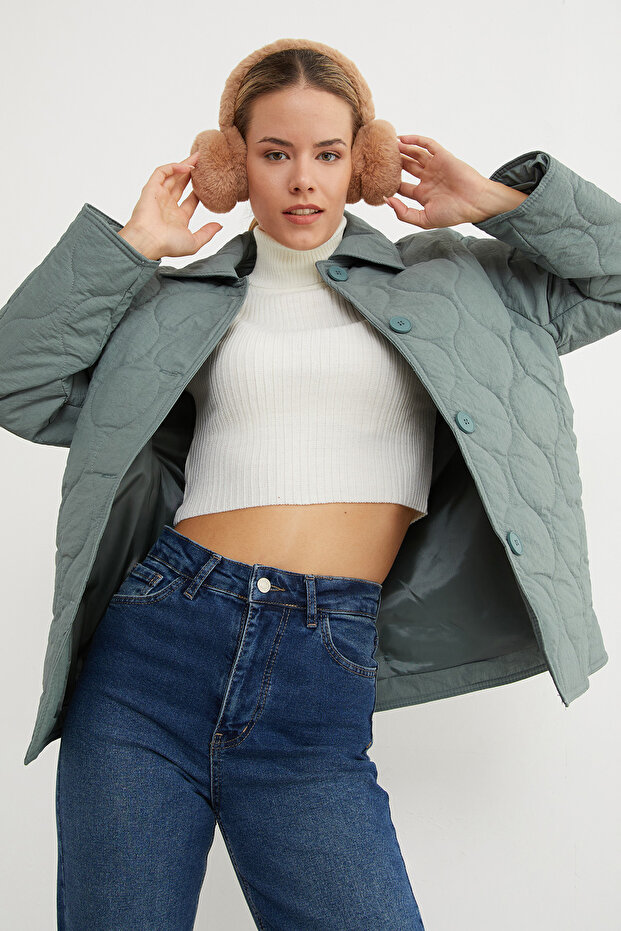 معطف كبير الحجم بأزرار منقوشة من سو واي - 4