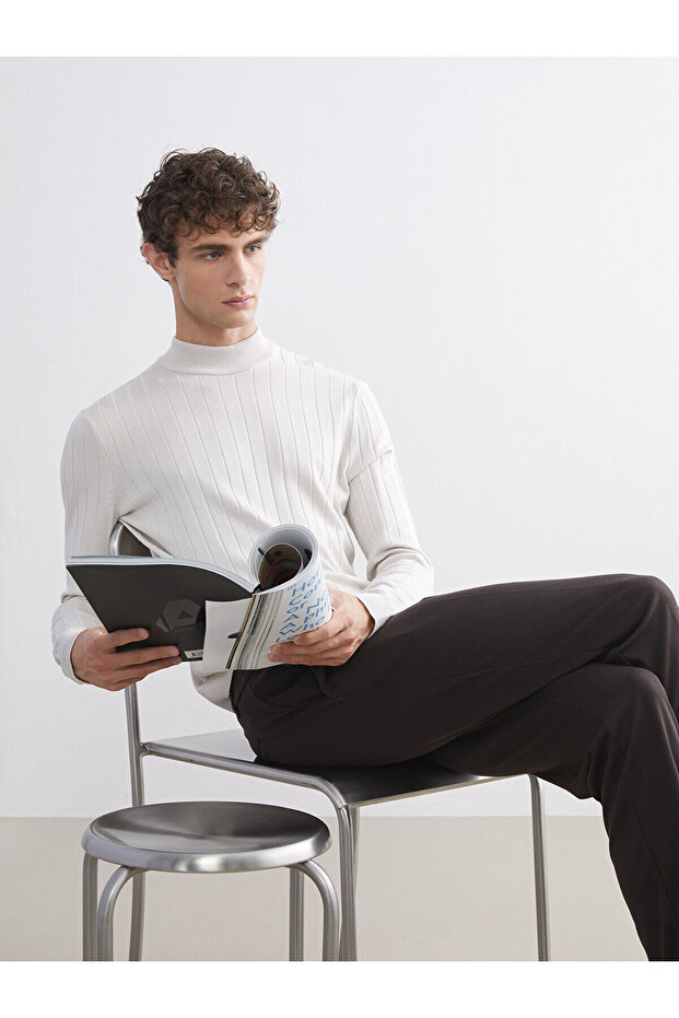 Half Turtleneck Men's Knitwear Sweater