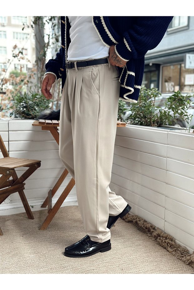 Pleated Baggy Fabric Trousers Cream