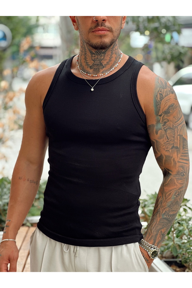 قميص أساسي من القطن الممشط باللون الأسود - 2