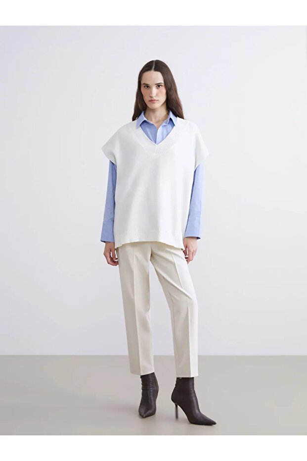 Lcwaikiki Classic Ecru V-Neck Oversized Women's Knitwear Sweater