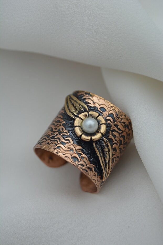 Leaf Figured Ring - 6