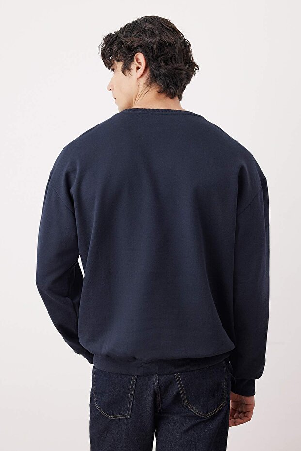 Lacivert Oversize/Geniş Kesim Uzun Kol At Nakışlı Sweatshirt TMNAW24SW00164 - 4