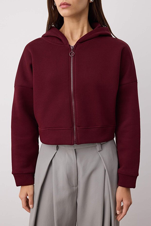 Bordo Fermuarlı Kapüşonlu Rahat Kesim Crop Kalın İçi Polarlı Örme Sweatshirt TWOAW20SW0660 - 3