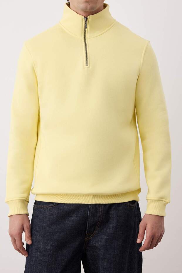 Sarı Regular/Normal Kesim Dik Yaka Fermuarlı Pamuklu Basic İçi Polarlı Sweatshirt TMNAW24SW00041 - 3