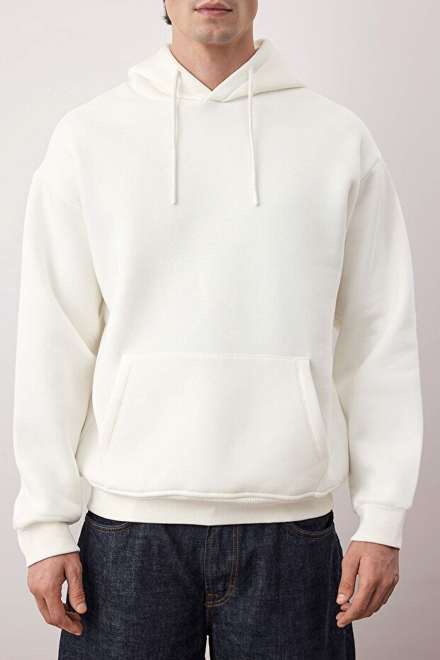 Ekru Basic Oversize/Geniş Kesim Kapüşonlu İçi Polar/Sıcak Tutan Sweatshirt TMNAW21SW2005 - 3