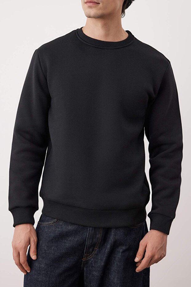 Siyah Regular/Normal Kesim Bisiklet Yaka Kalın/İçi Şardonlu Sweatshirt TMNAW26SW00018 - 3