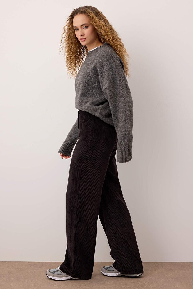 Siyah Kadife Geniş Paça Pantolon TWOAW26PL00071 - 2