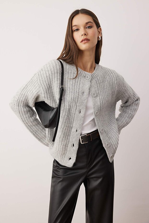 Wardrobe Essentials Gri Yumuşak Dokulu Basic Triko Hırka | TWOAW26HI00204 - 2